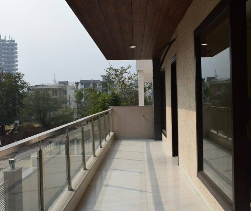 Builder Floor in Sushant Lok 2 Sector-56, Gurgaon Balcony
